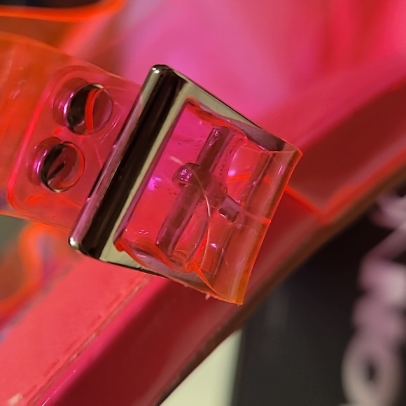 Pink Pump Heel - Picture 5 of 8